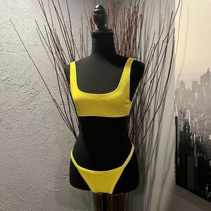 🌺WHITE FOX YELLOW CHEEKY TWO PIECE  SWIMSUIT SIZE MEDIUM🌺